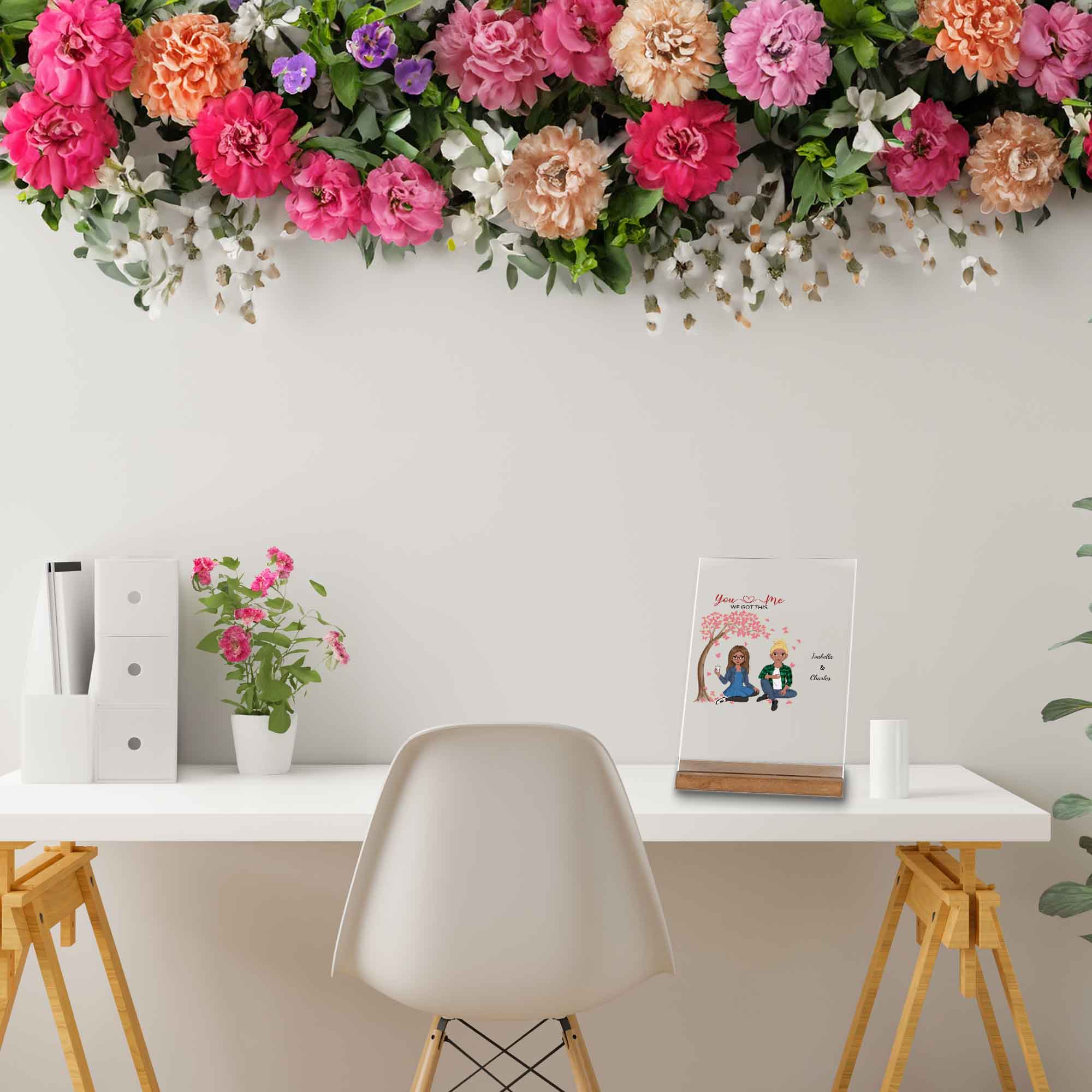 Geschenk fuer Partner-Dekoration auf dem Schreibtisch-mit Blumenkranz