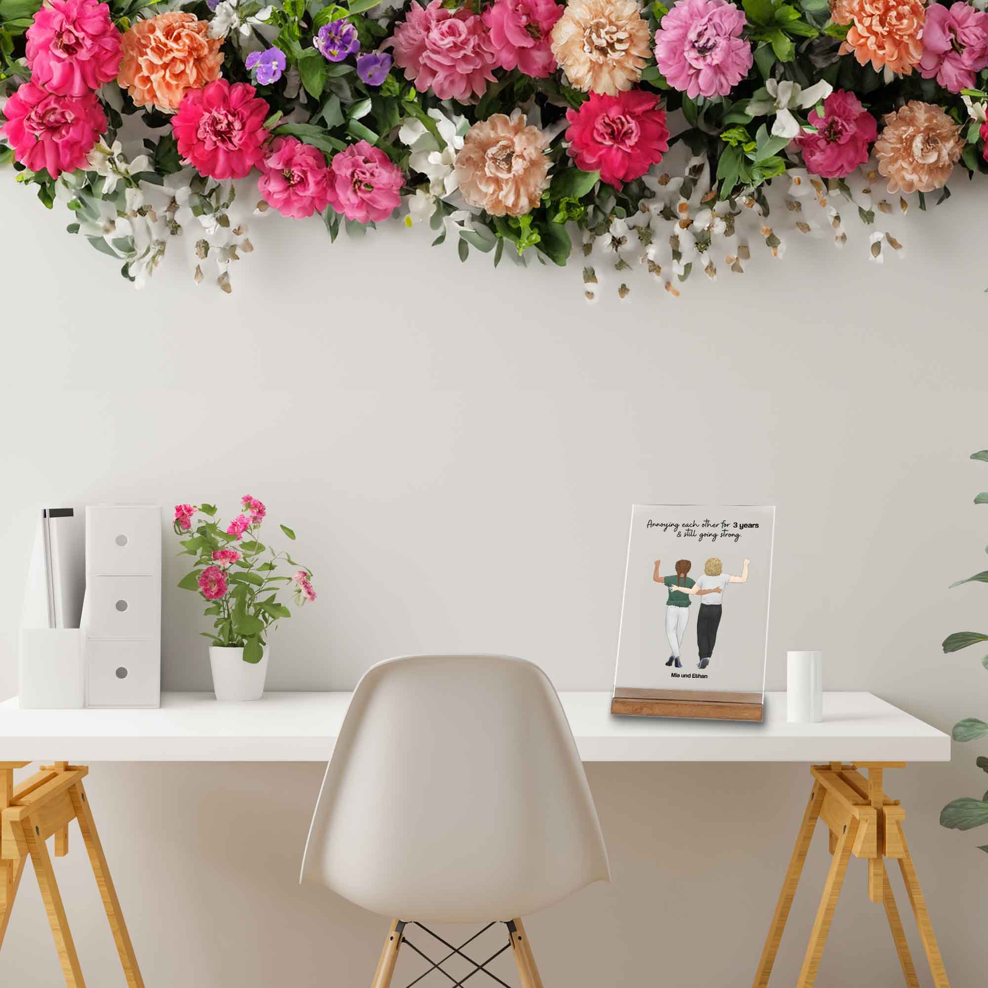 Jahresgeschenk fuer Freund-Dekoration auf dem Schreibtisch-mit Blumenkranz