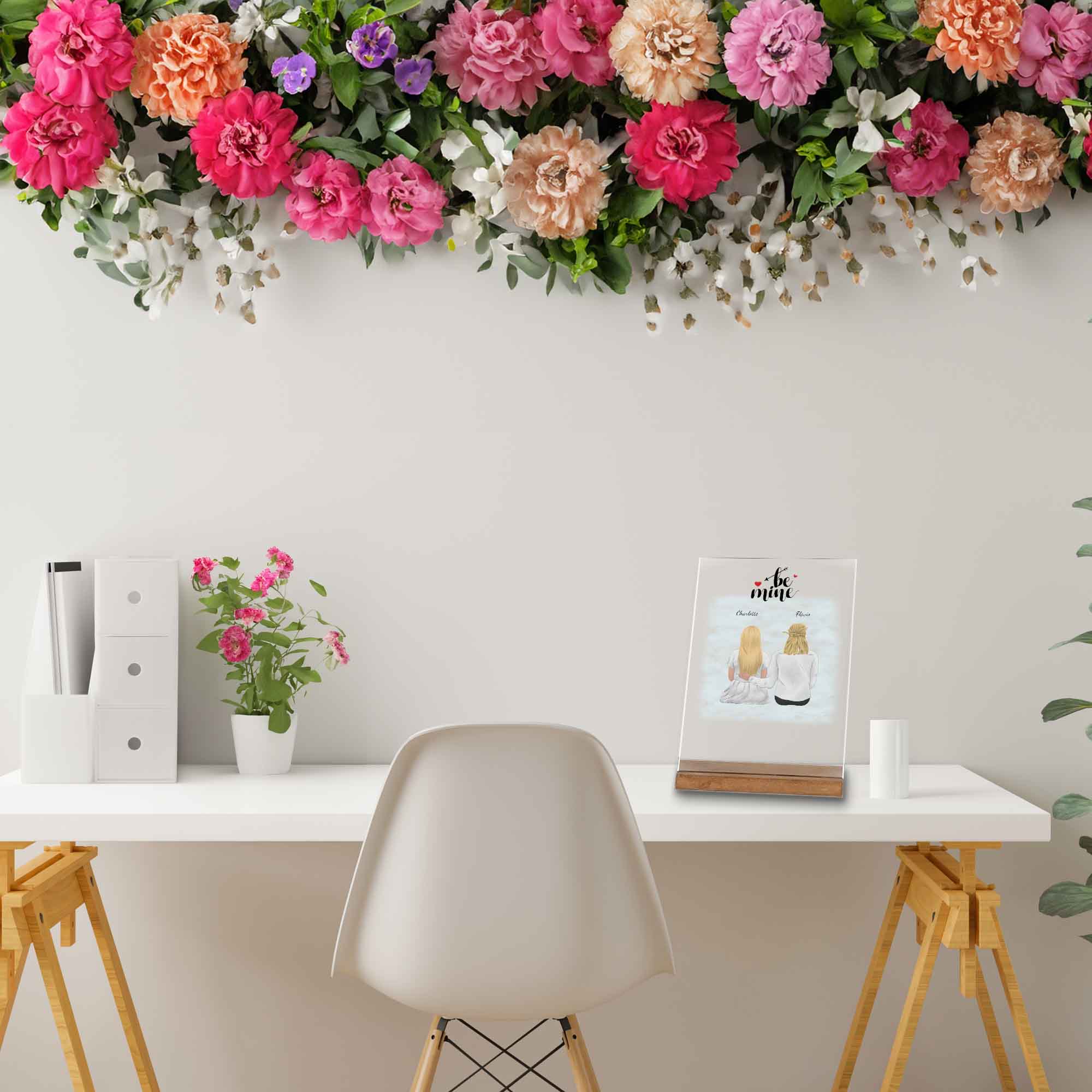 Jahrestag Beziehung Geschenk-Dekoration auf dem Schreibtisch-mit Blumenkranz